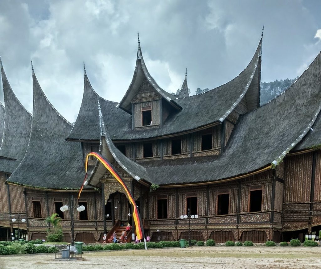 7 Rumah Adat Sumatra Barat, Antik dan Klasik! - Tak Terlihat
