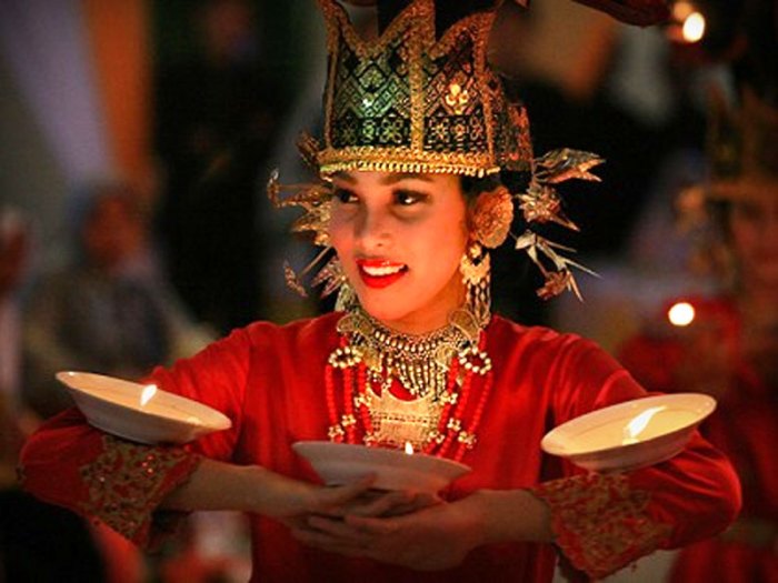 7 Tarian Adat Sumatra Barat dengan Dominasi Budaya Khas 